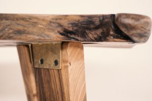 OAK TABLE
