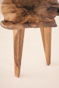 OAK TABLE